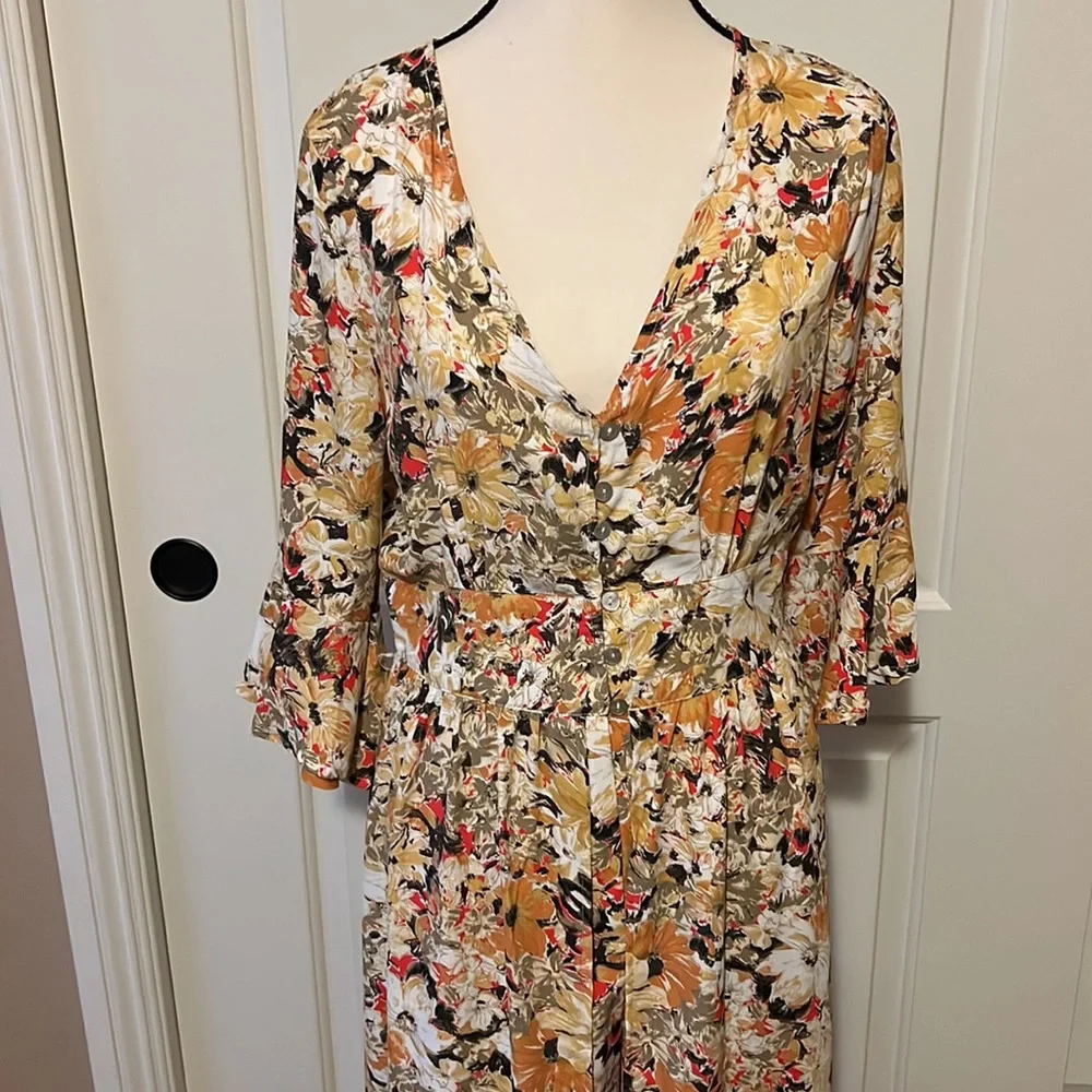 Dress - Picture 2 of 6